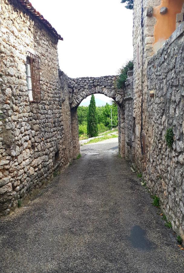 La Garde Adhemar, L'Escalier Medieval Buitenkant foto