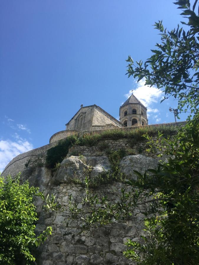 La Garde Adhemar, L'Escalier Medieval Buitenkant foto