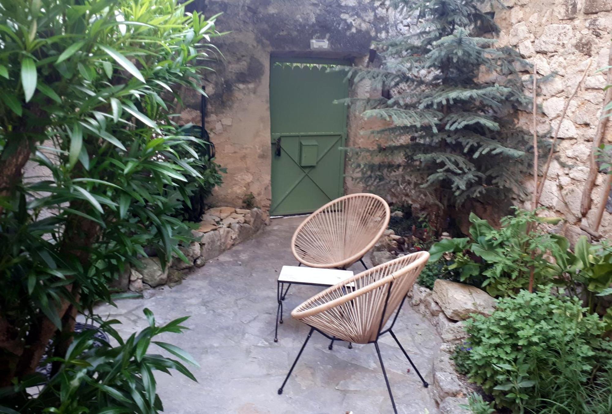 La Garde Adhemar, L'Escalier Medieval Buitenkant foto
